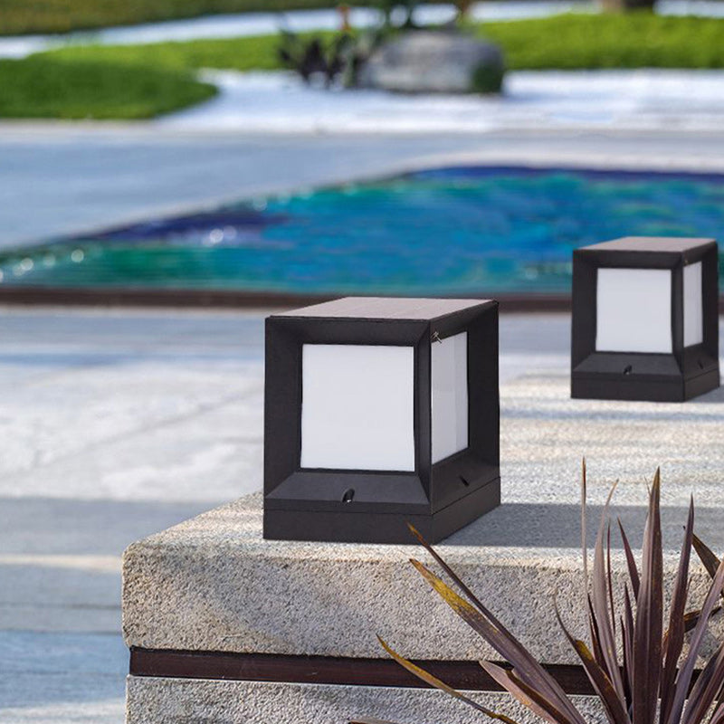 Moderne Minimalistiske Solvannfaste Firkantede Aluminium Acryll LED Utendørs Stolpe Lys For Hage | Luvikno