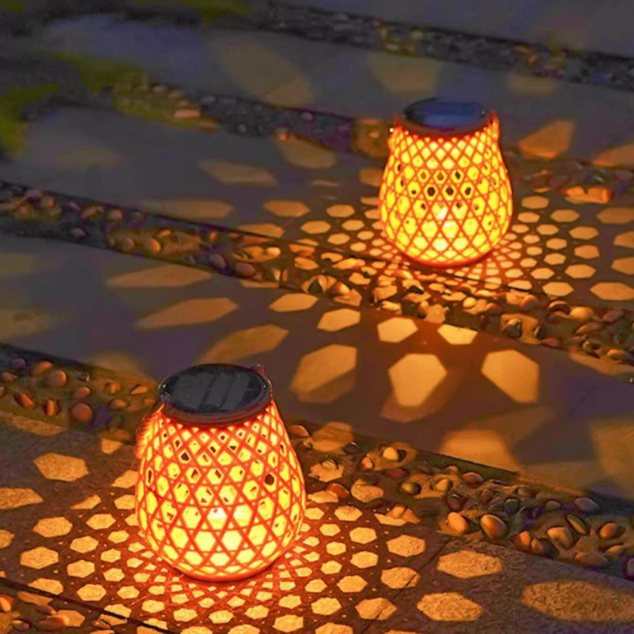 Tradisjonell kinesisk solfylt vanntett oval rund hul mesh ABS LED utendørs landskapslys for hage | Luvikno