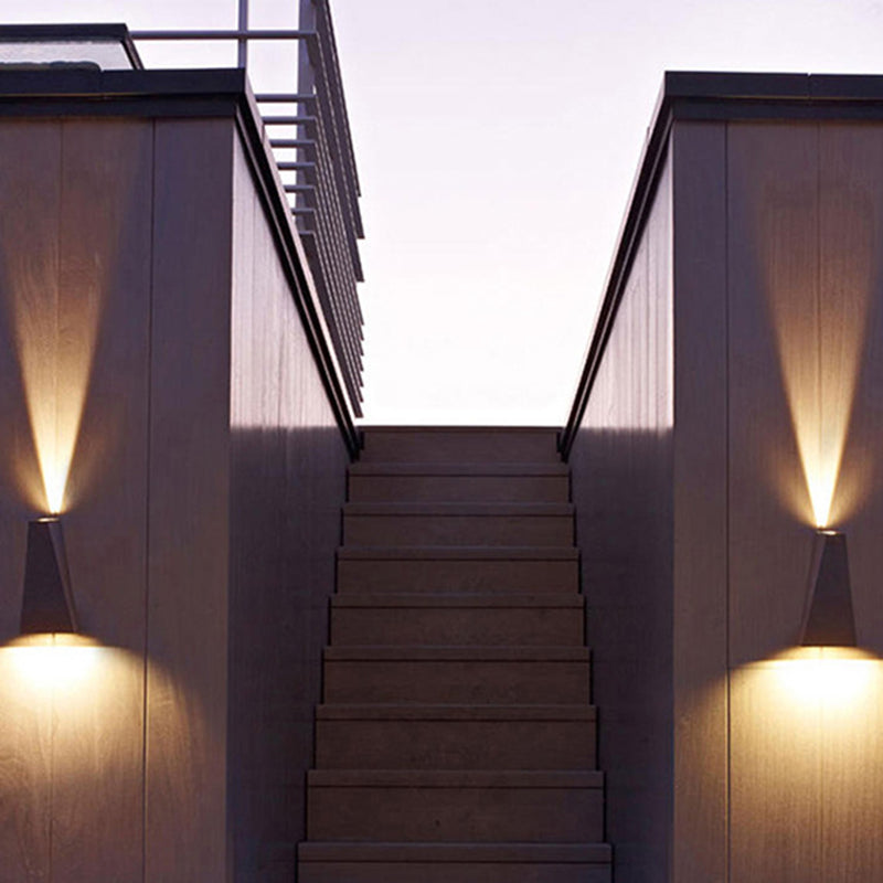 Moderne Minimalistisk Vanntett Trapezoidal Aluminium Trykk LED Utendørs Vegglampe For Utendørs Patio | Luvikno