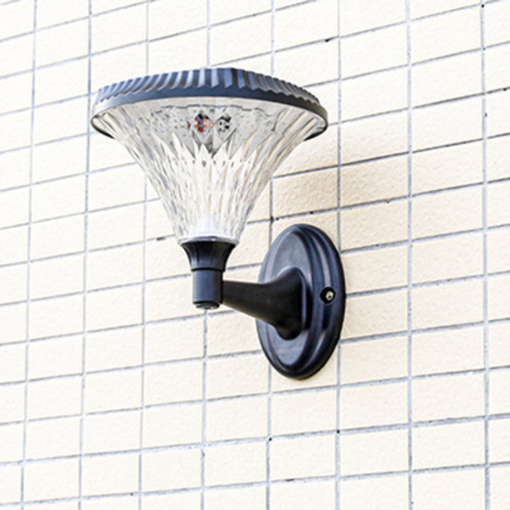 Moderne minimalistiske solvannavstøtende diamant rund ABS PC LED utendørs lys for uteplass | Luvikno