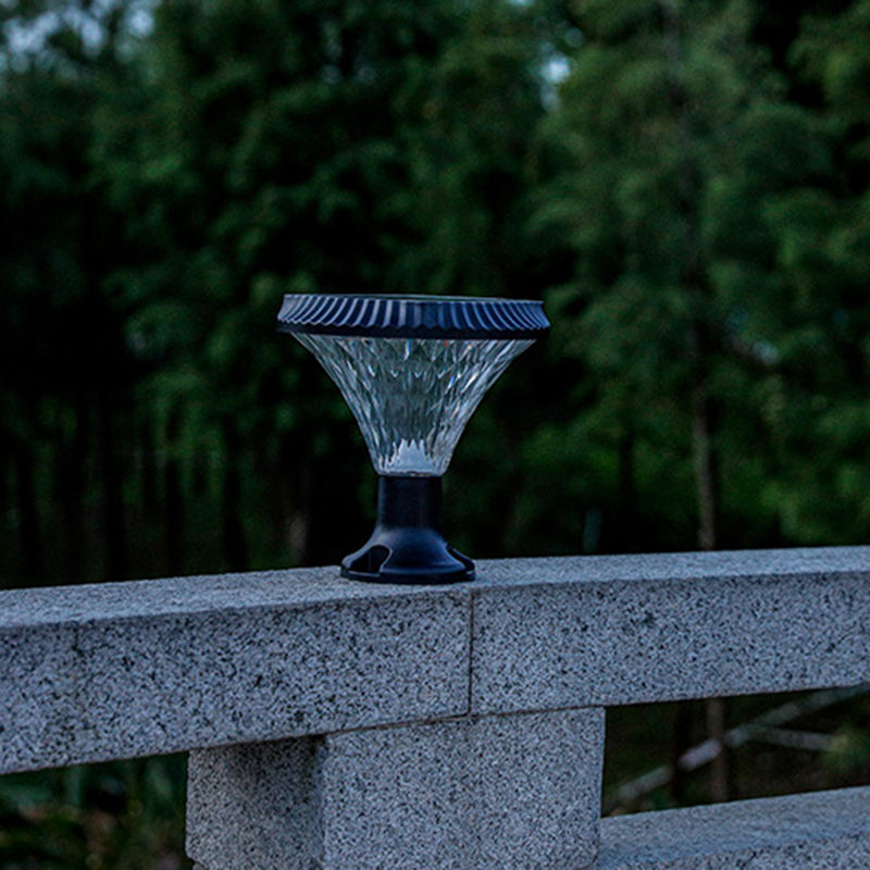Moderne minimalistiske solvannavstøtende diamant rund ABS PC LED utendørs lys for uteplass | Luvikno