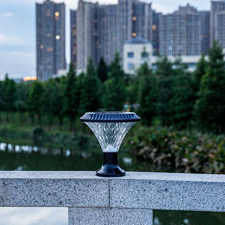 Moderne minimalistiske solvannavstøtende diamant rund ABS PC LED utendørs lys for uteplass | Luvikno