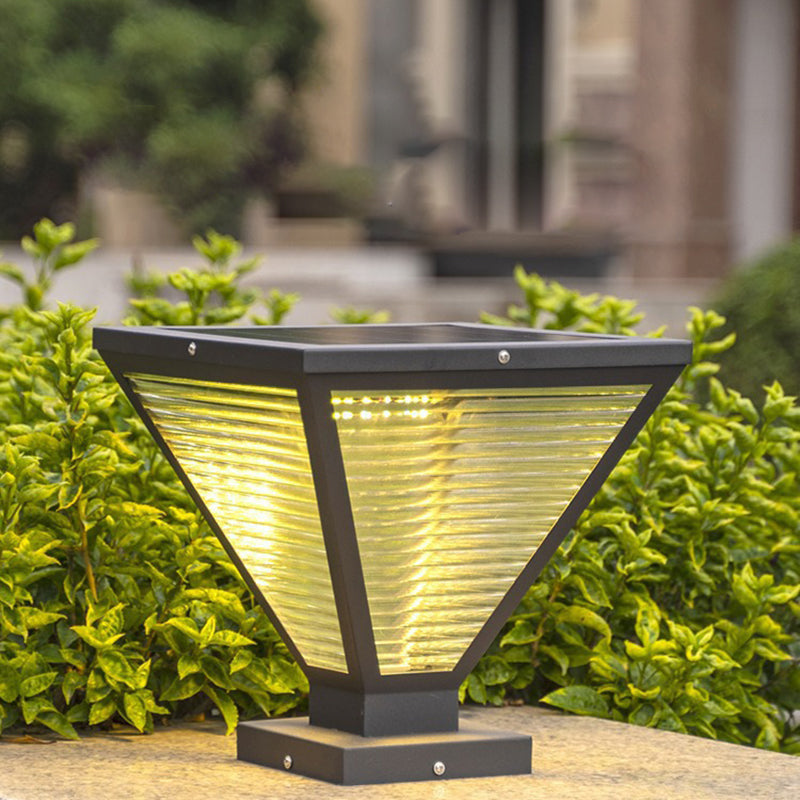 Moderne Minimalistisk Solvannslippende Firkantet Prismatic Rustfritt Stål Glass LED Utendørs Lys For Terrasse | Luvikno
