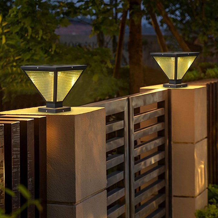 Moderne Minimalistisk Solvannslippende Firkantet Prismatic Rustfritt Stål Glass LED Utendørs Lys For Terrasse | Luvikno