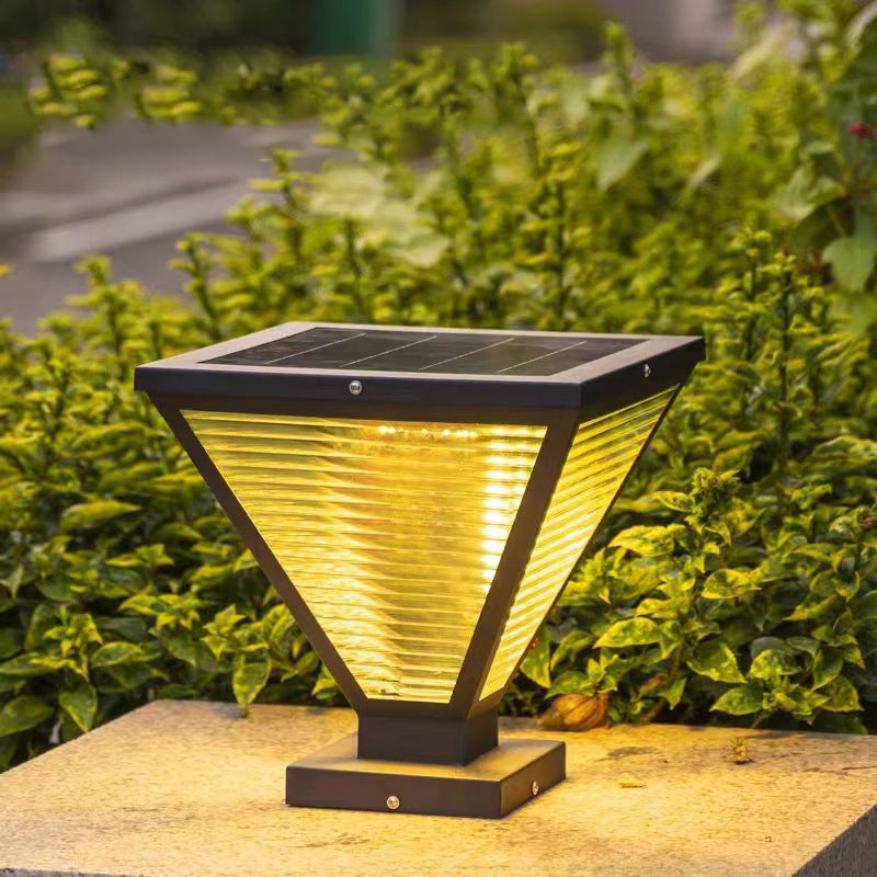 Moderne Minimalistisk Solvannslippende Firkantet Prismatic Rustfritt Stål Glass LED Utendørs Lys For Terrasse | Luvikno