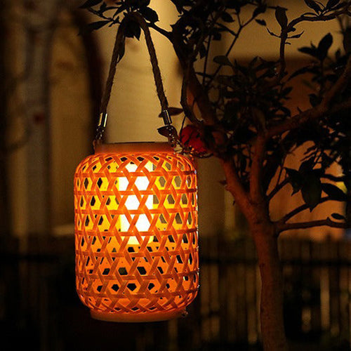 Moderne Art Deco Sol Vannbestandig Imitert Rattan Vevet Lantern Sylinderisk Plast LED Utendørs Lys For Hage | Luvikno