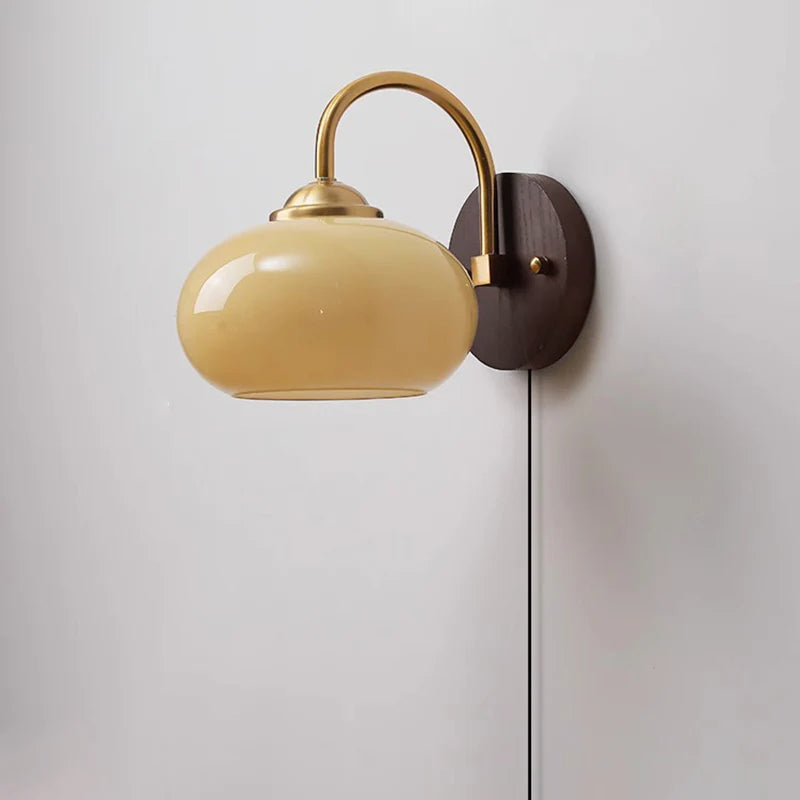 Luvikno | Moderne Mid-Century Krem Rund Oval Ask Tre Glass 1-Lys Vegglampe for Soverom