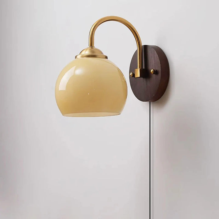 Luvikno | Moderne Mid-Century Krem Rund Oval Ask Tre Glass 1-Lys Vegglampe for Soverom