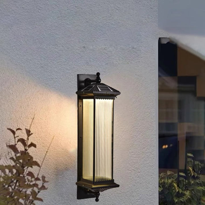Tradisjonell kinesisk vanntett rektangulær glassmetall 1-lampe vegglampe for utendørs patio | Luvikno