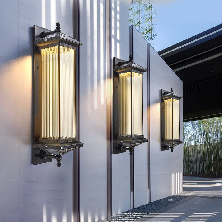 Tradisjonell kinesisk vanntett rektangulær glassmetall 1-lampe vegglampe for utendørs patio | Luvikno