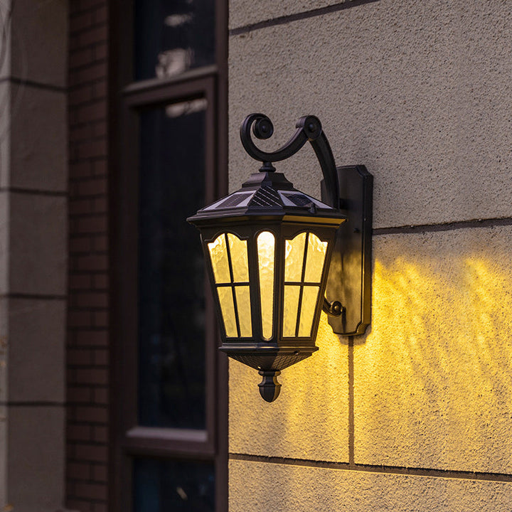 Tradisjonell europeisk lanterne vanntett aluminium glass 1-lys vegglampe for utendørs patio | Luvikno