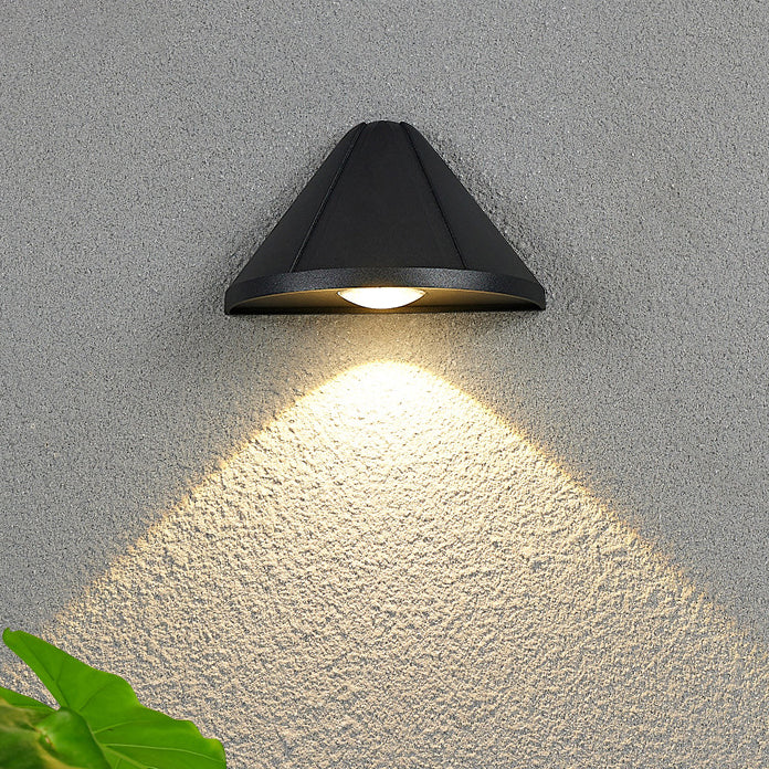 Moderne Minimalistisk Triangel Vanntett Linse Aluminium LED Vegglampe For Utendørs Patio | Luvikno