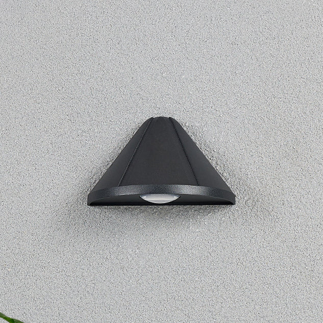 Moderne Minimalistisk Triangel Vanntett Linse Aluminium LED Vegglampe For Utendørs Patio | Luvikno