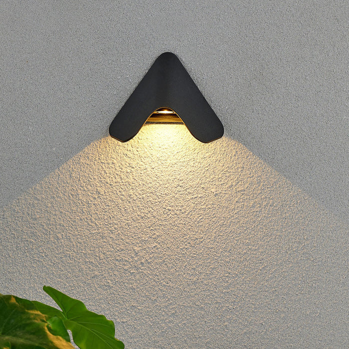 Moderne Minimalistisk Trekant Fuglerede Halv Sirkel Vanntett Aluminium LED Vegglampe For Utendørs Patio | Luvikno