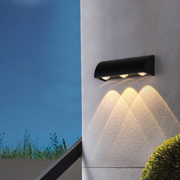 Moderne Enkelthet Vanntett Buet Sylinderformet Aluminium PC LED Vegglampe For Utendørs Terrasse | Luvikno