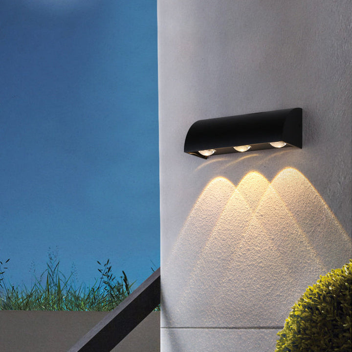 Moderne Enkelthet Vanntett Buet Sylinderformet Aluminium PC LED Vegglampe For Utendørs Terrasse | Luvikno