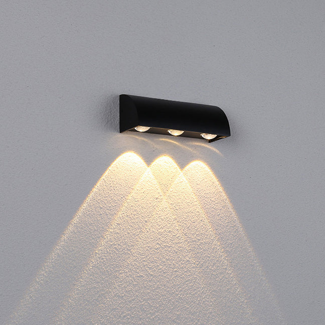 Moderne Enkelthet Vanntett Buet Sylinderformet Aluminium PC LED Vegglampe For Utendørs Terrasse | Luvikno