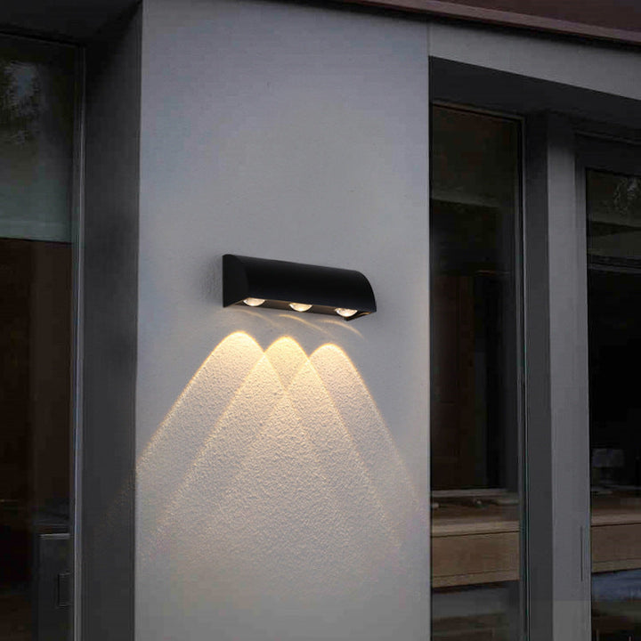 Moderne Enkelthet Vanntett Buet Sylinderformet Aluminium PC LED Vegglampe For Utendørs Terrasse | Luvikno