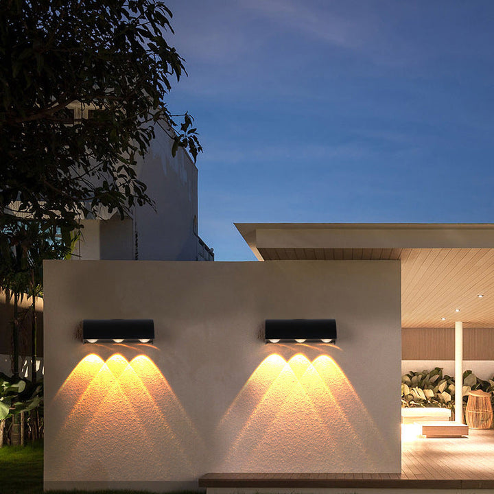 Moderne Enkelthet Vanntett Buet Sylinderformet Aluminium PC LED Vegglampe For Utendørs Terrasse | Luvikno