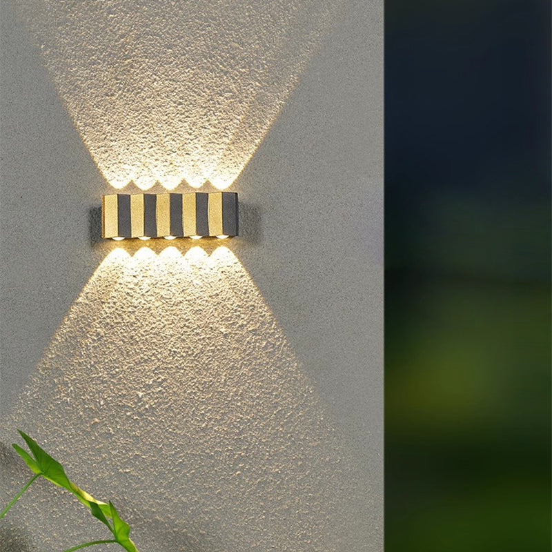 Moderne Enkelhet Vanntett Aluminium Rektangulær Bøyd Opp Og Ned LED Vegglampe For Utendørs Patio | Luvikno
