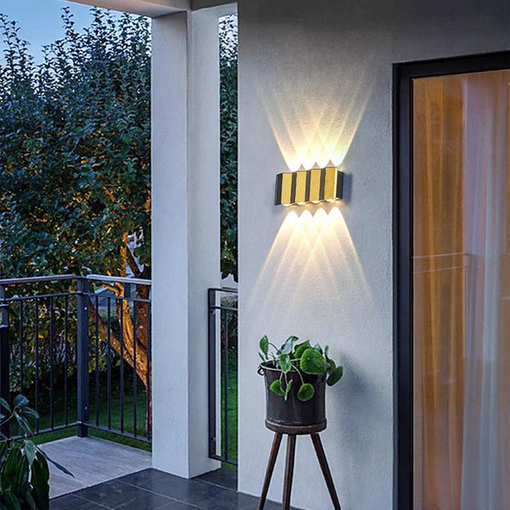 Moderne Enkelhet Vanntett Aluminium Rektangulær Bøyd Opp Og Ned LED Vegglampe For Utendørs Patio | Luvikno