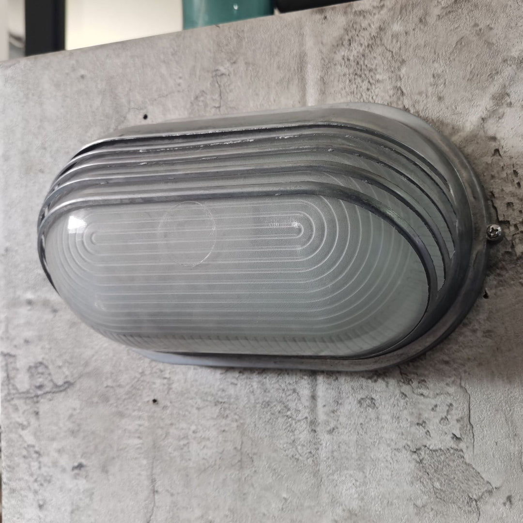 Moderne Industriell Vanntett Aluminiums Glass Frosted Oval Stripet 1-Lys Vegglampe For Utendørs Terrasse | Luvikno
