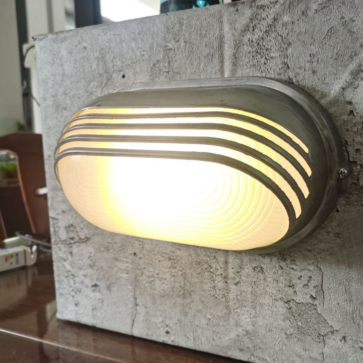 Moderne Industriell Vanntett Aluminiums Glass Frosted Oval Stripet 1-Lys Vegglampe For Utendørs Terrasse | Luvikno