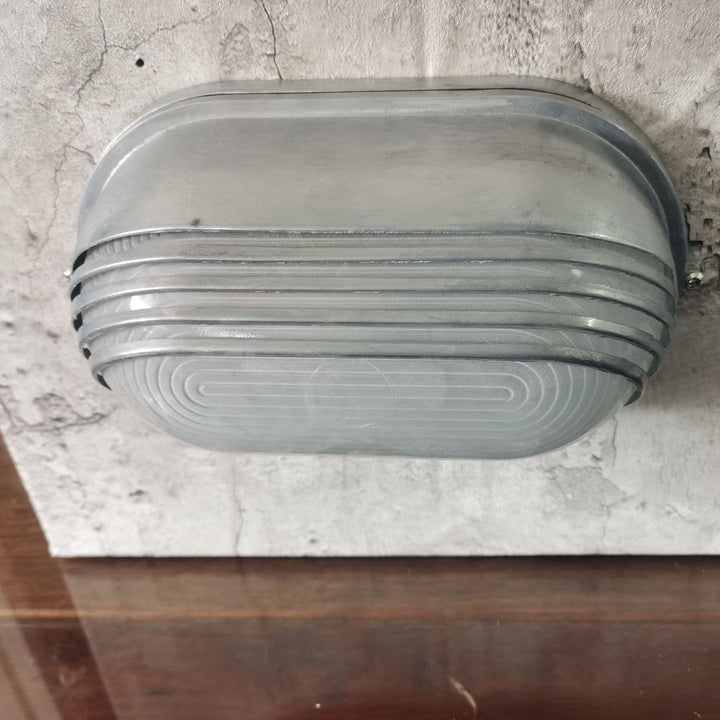 Moderne Industriell Vanntett Aluminiums Glass Frosted Oval Stripet 1-Lys Vegglampe For Utendørs Terrasse | Luvikno