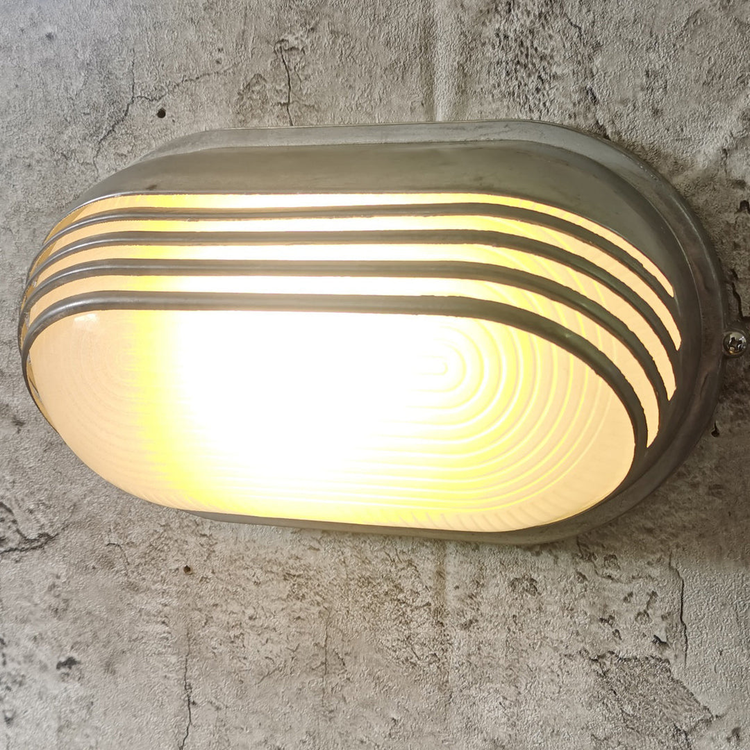 Moderne Industriell Vanntett Aluminiums Glass Frosted Oval Stripet 1-Lys Vegglampe For Utendørs Terrasse | Luvikno
