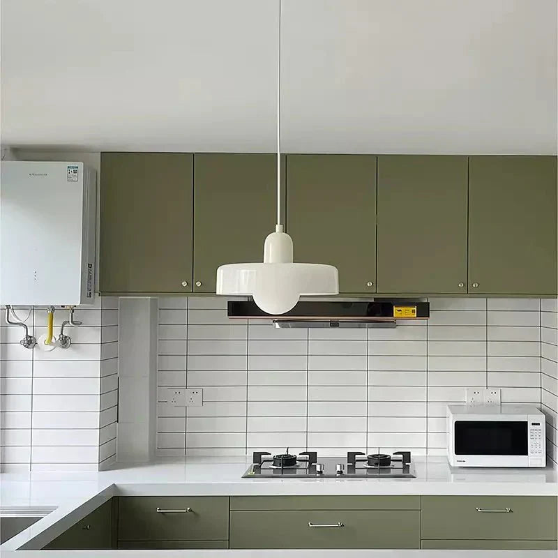 Luvikno | Bauhaus Farget Glasspendellampe for Moderne Interiører