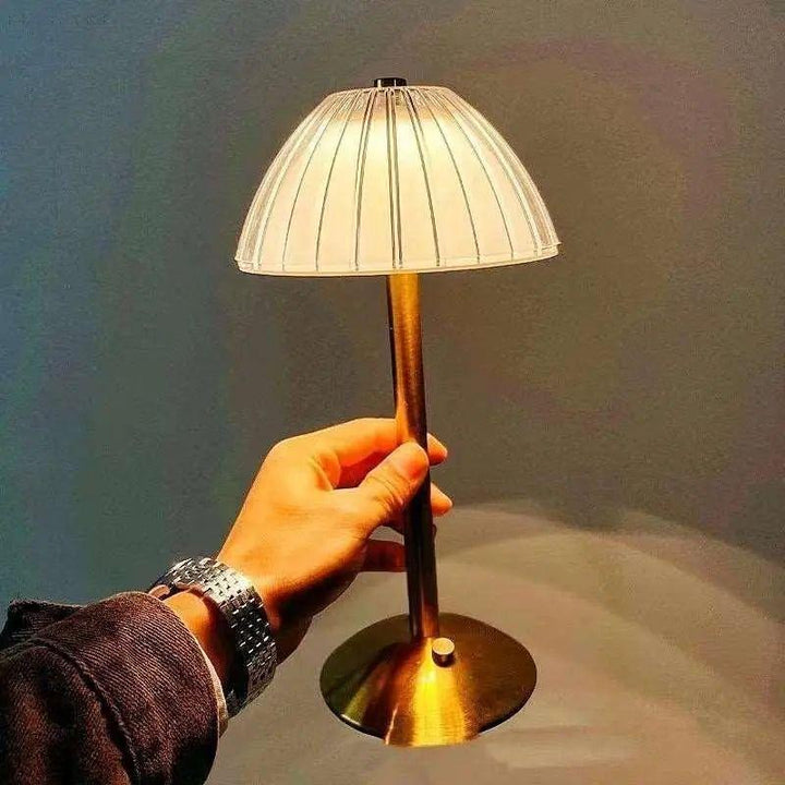 Beacon - LED Krystall Nattbordslampe uten kabel | Luvikno