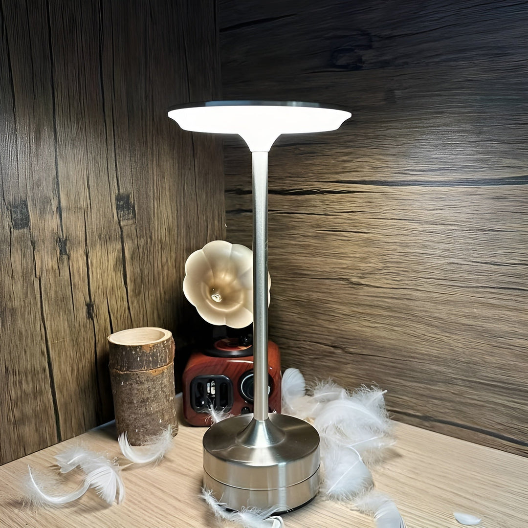 Luvikno | BeamEase Trådlampe med LED – Eleganse og Fleksibilitet i Ett