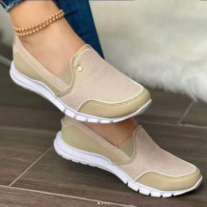 Luvik | Keveät Slip-On-tennarit, joissa on kevyet istuvuus