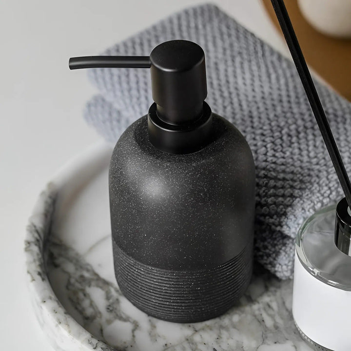 Elegant Resin Såpedispenser i Holdbar Sandstein Stil | Luvikno