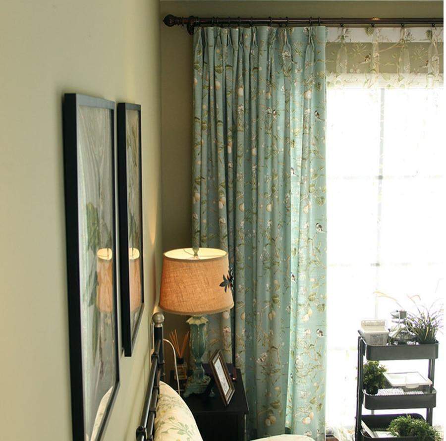 Blackout Blue Gardiner med Blomstermotiv av Fugler Luvikno