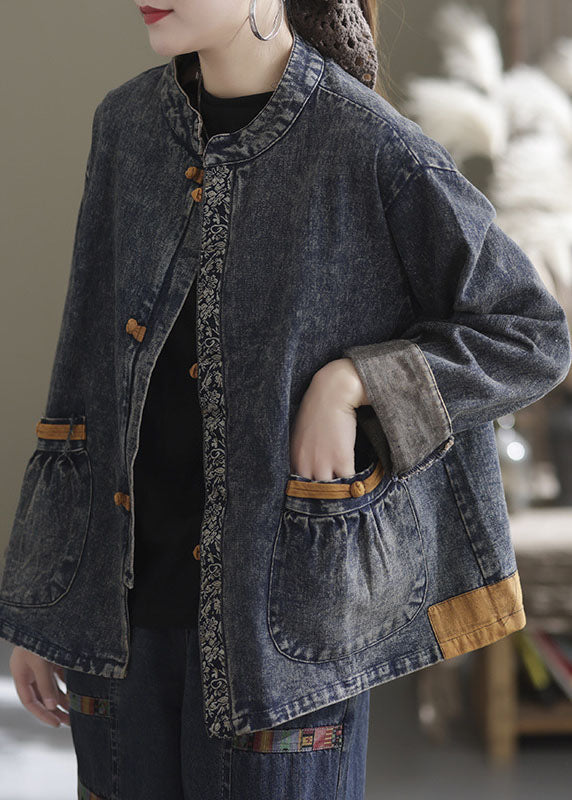 Luvik | Denimbomull patchwork jakke med høy krage og asiatisk knapp
