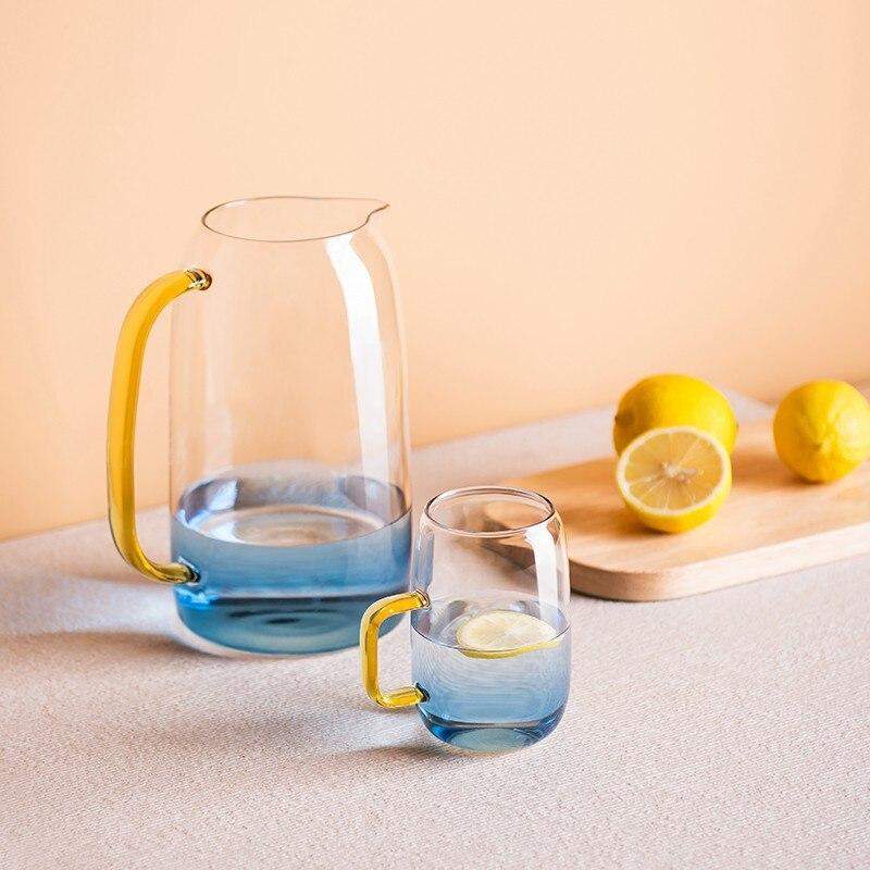 Blå glasskrukke med matchende drikkeglass Luvikno