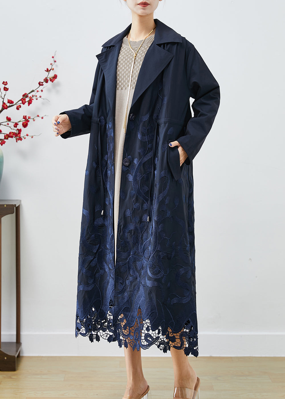 Luvik | Trenchcoat og spandex brodert blå