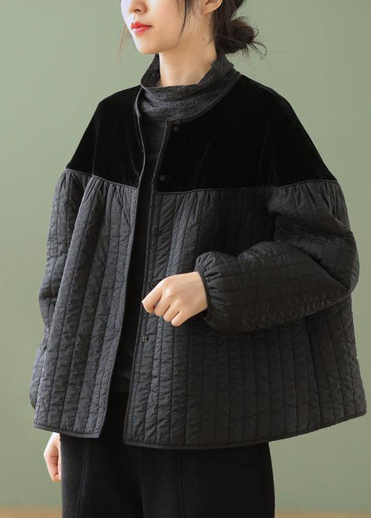 Luvik | Patterneilla varustetut mustat napilliset talvitakit, O-niskainen, pitkät hihat