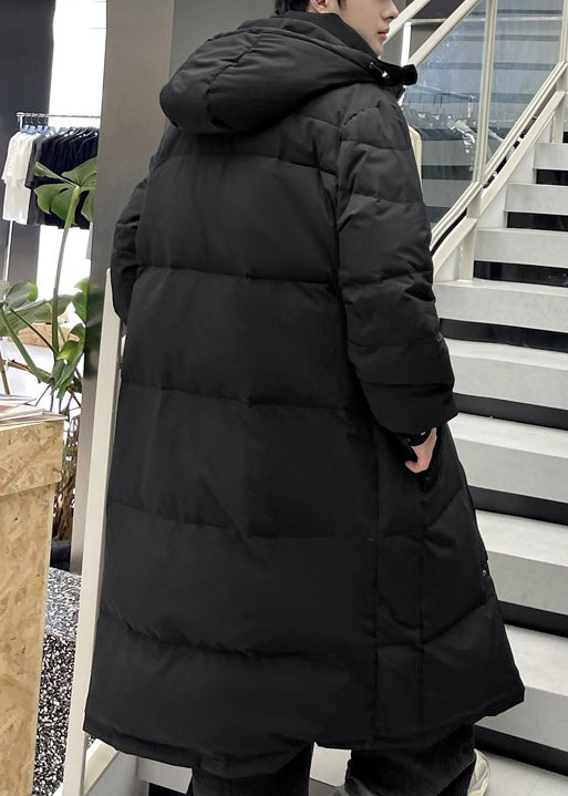 Luvik | Pitkät talvitakit hanhen höyhenistä miehille, joissa on mustat napit ja huppupocketit