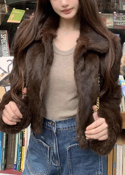 Luvik | Café Peter Pan V-kaulusvaatteet nahasta ja turkiksesta