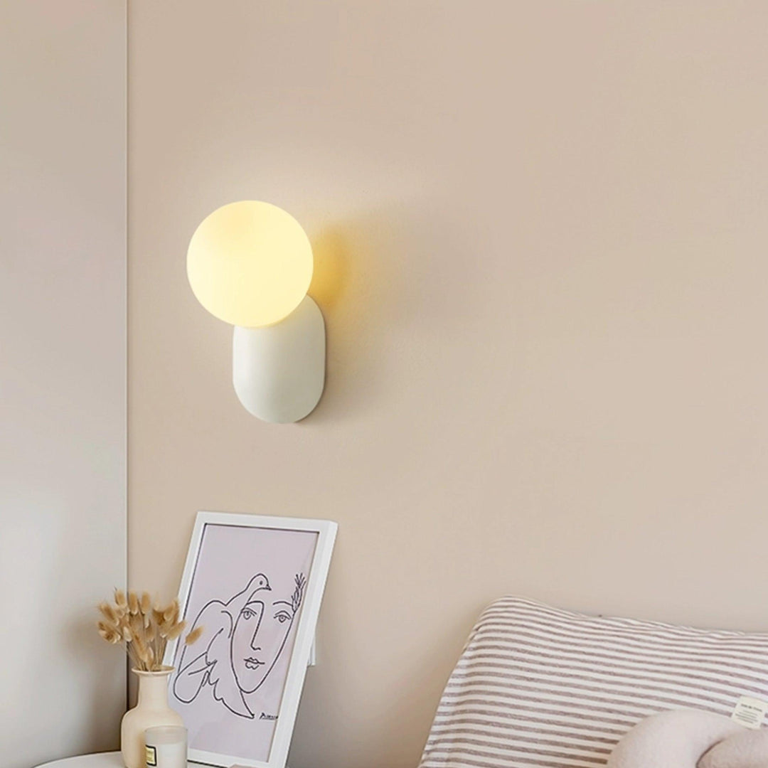 Luvikno | ChicGlow Harpiksvegglampe – Eleganse og Energieffektivitet i Én