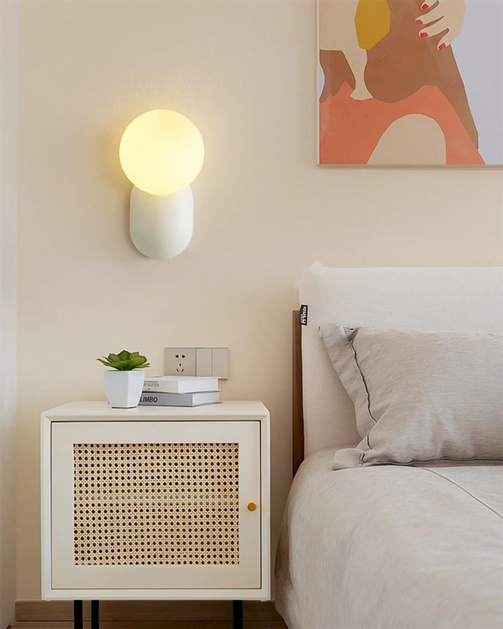 Luvikno | ChicGlow Harpiksvegglampe – Eleganse og Energieffektivitet i Én