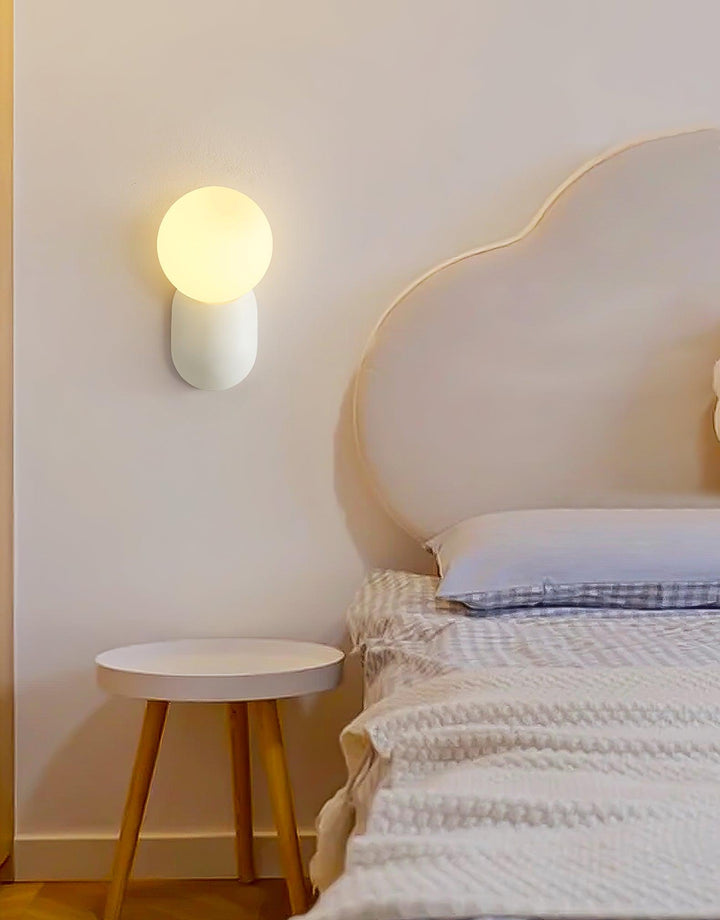 Luvikno | ChicGlow Harpiksvegglampe – Eleganse og Energieffektivitet i Én