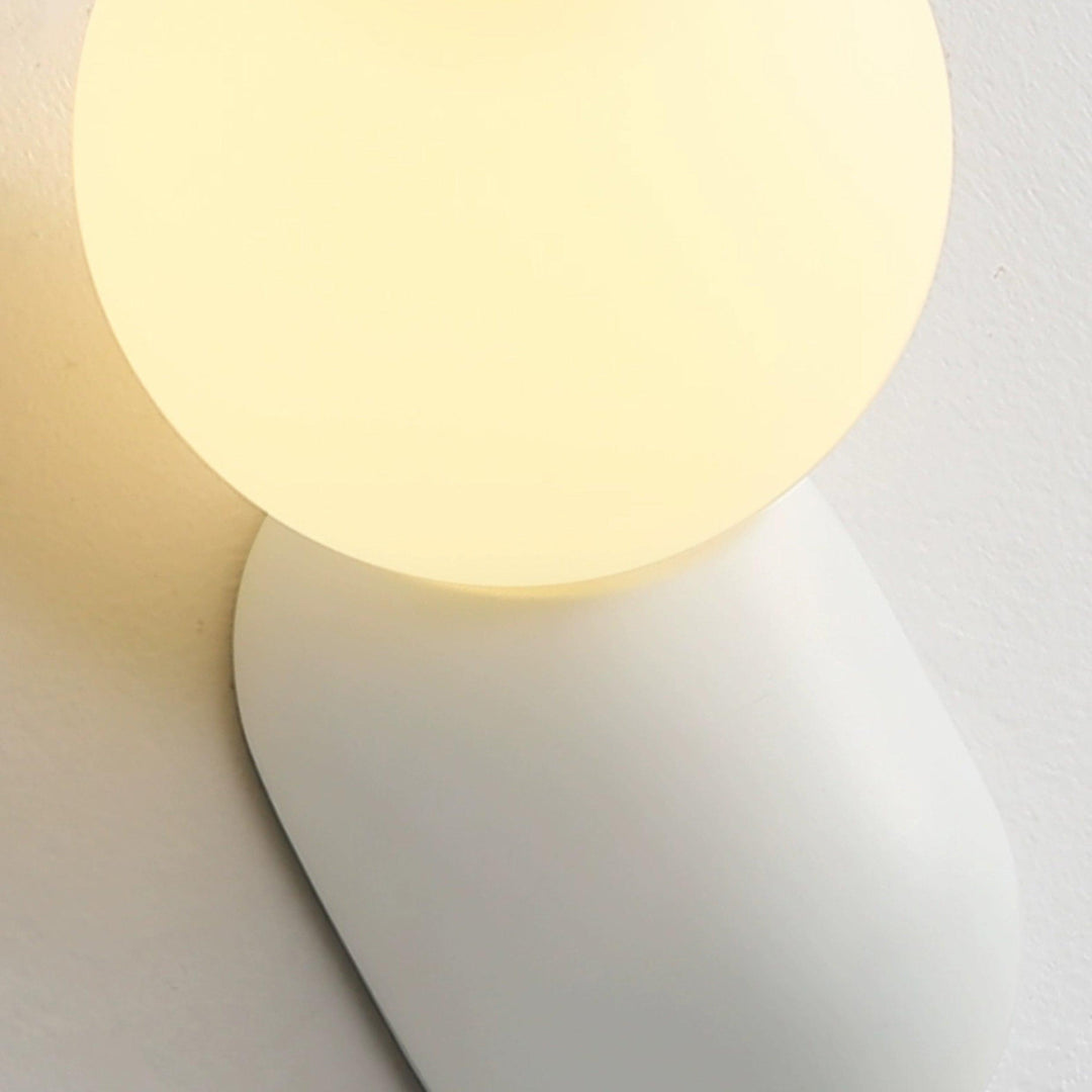 Luvikno | ChicGlow Harpiksvegglampe – Eleganse og Energieffektivitet i Én