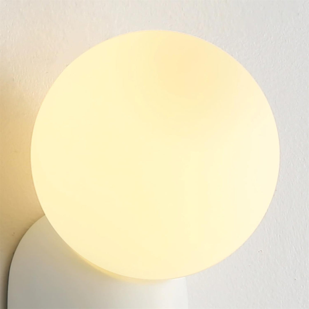 Luvikno | ChicGlow Harpiksvegglampe – Eleganse og Energieffektivitet i Én
