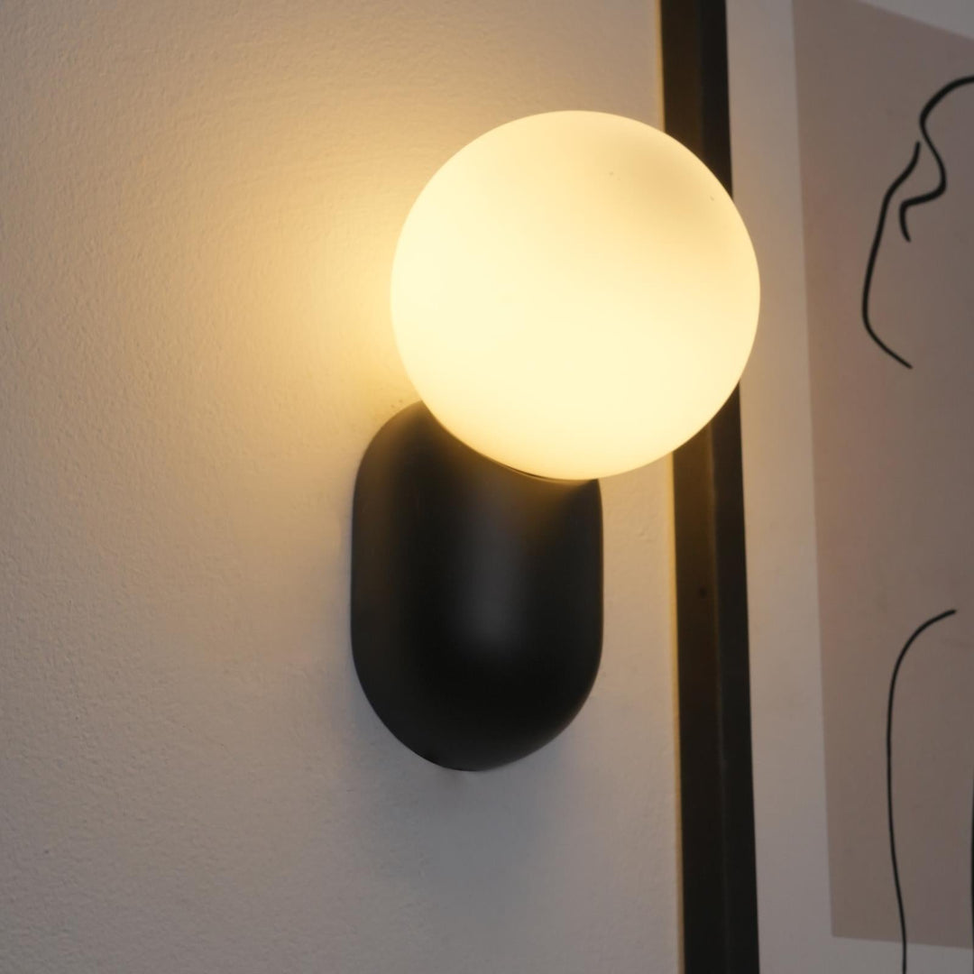 Luvikno | ChicGlow Harpiksvegglampe – Eleganse og Energieffektivitet i Én