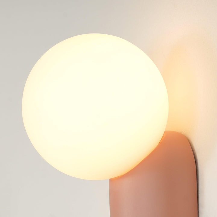 Luvikno | ChicGlow Harpiksvegglampe – Eleganse og Energieffektivitet i Én