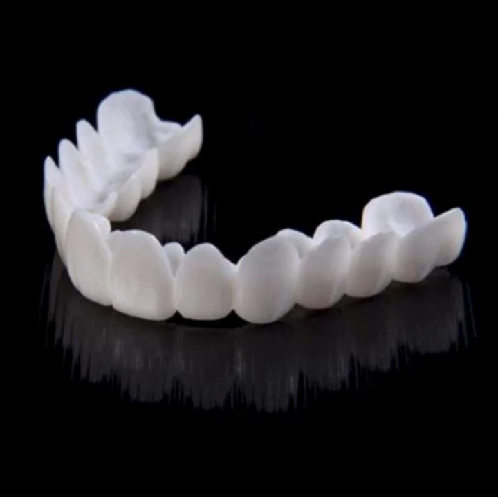 Luvikno | HappySmile Facet sett | Gjenbrukbare øvre og nedre fasetter for et strålende smil