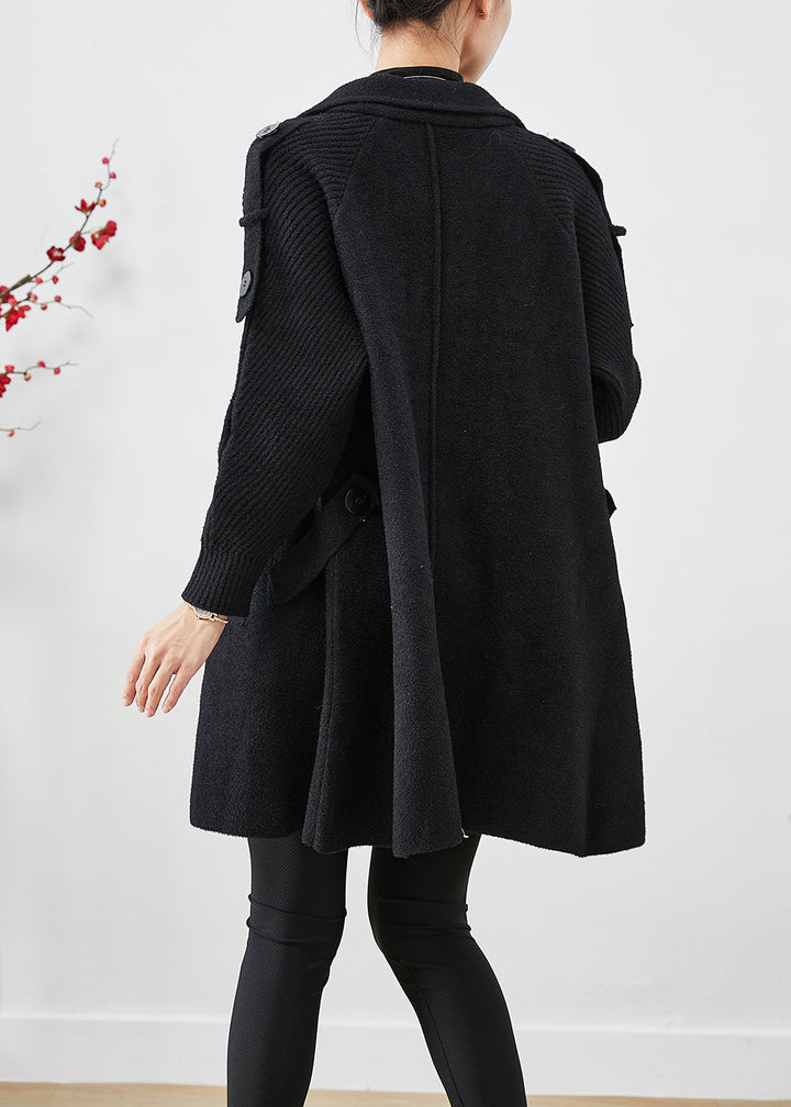 Luvik | Svart ull trenchcoat med dobbelt brystlomme